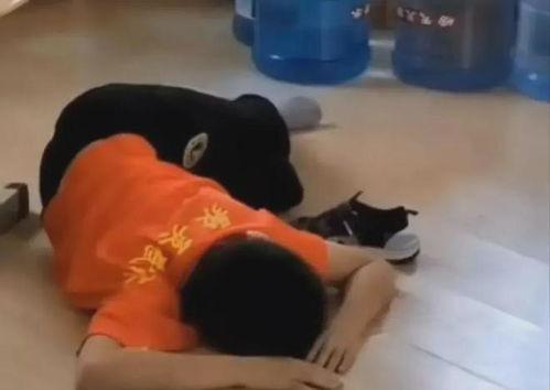 小孩被打视频播放,孩子被打视频引发社会关注